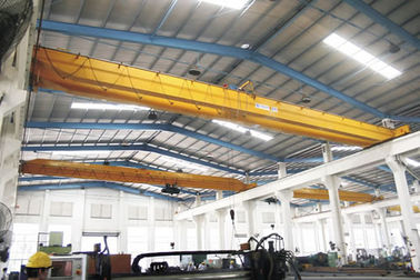 China LH Double Girder elétrica Overhead Crane com talha elétrica, 125 / 32t capacidade nominal fornecedor