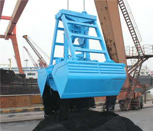 China A garra de controle remoto sem fio do navio de carga para a carga e descarrega o carvão e a areia no porto fornecedor